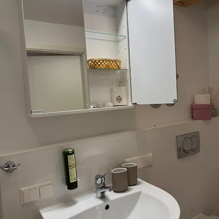Gemuetliches Wohlfuehl-apartment Am Stadtrand Von Freiburg, Freiburg Im Breisgau Apartamento