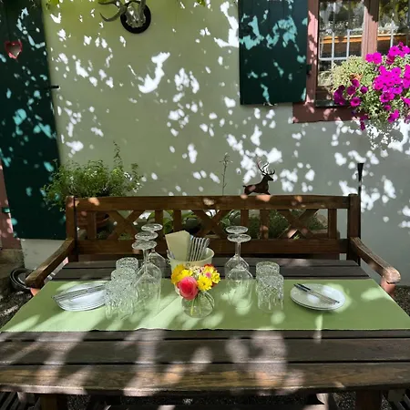 Gemuetliches Wohlfuehl-apartment Am Stadtrand Von Freiburg, Freiburg Im Breisgau * Merzhausen